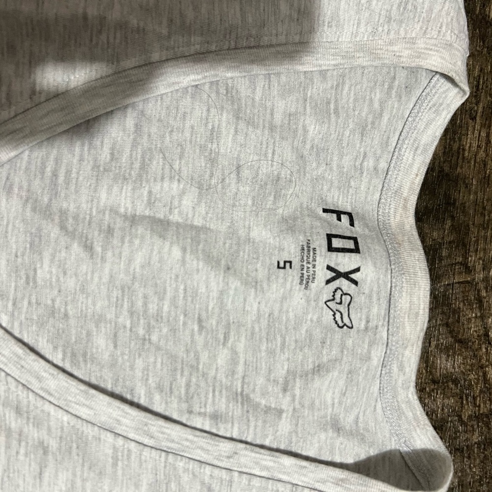 Multiple Women’s fox shirts - Picture 4 of 8